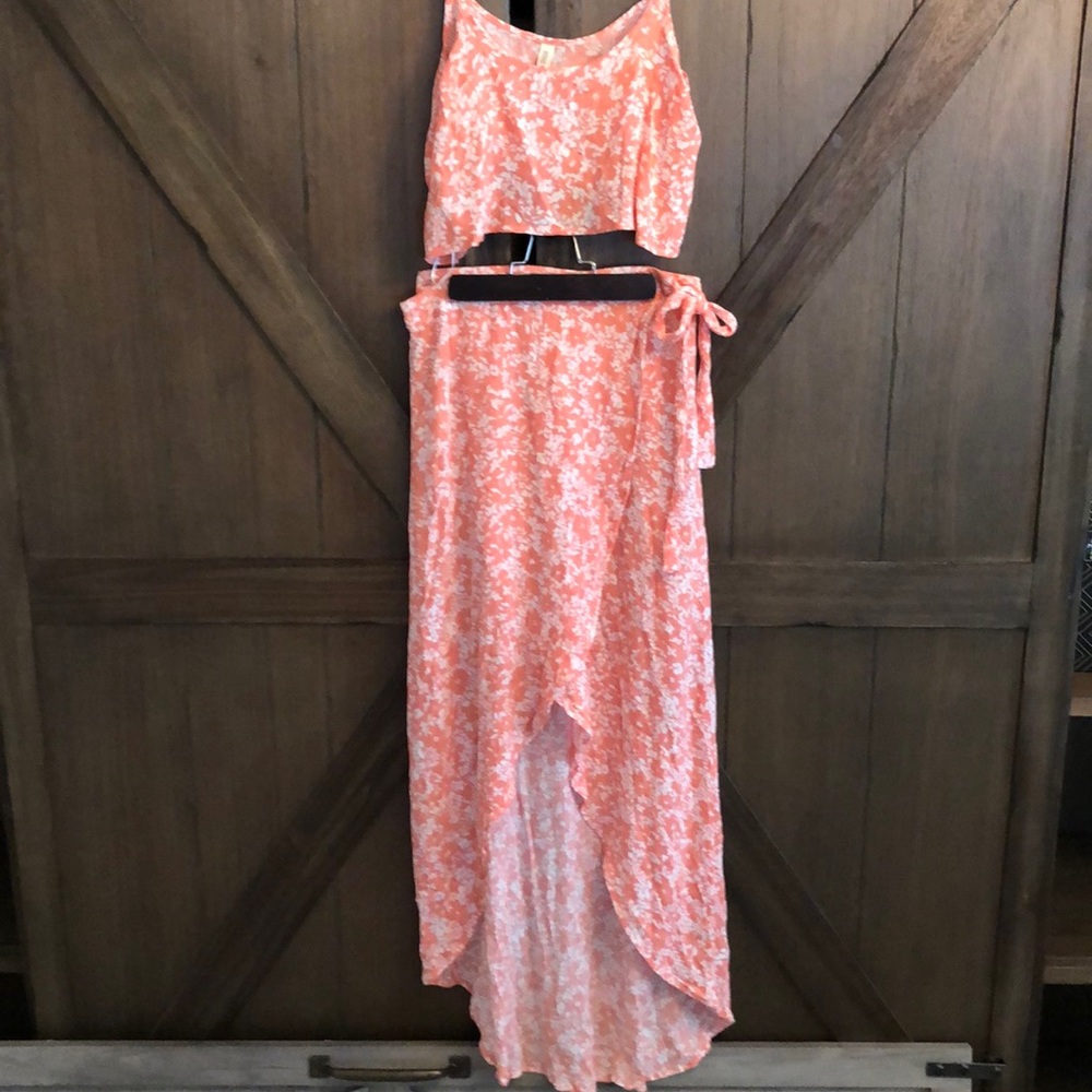 Sky and sparrow crop top and wrap skirt